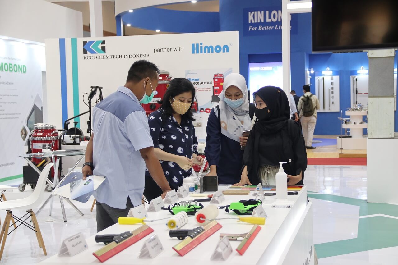 Booth interactions throughout the Exhibition Day at IndoBuildTech Expo 2021